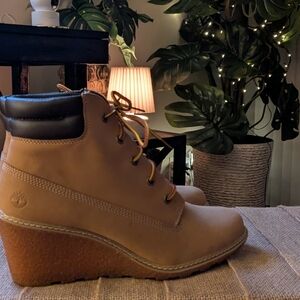 🧡🧡Timberland Women's Tan Wedge Boots